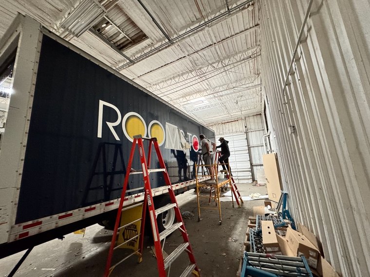 Box truck wrap for a business fleet